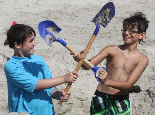 Jonathan and Myles - Dueling shovels